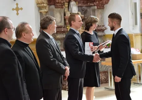 Slavnostní předávání maturitních vysvědčení 1