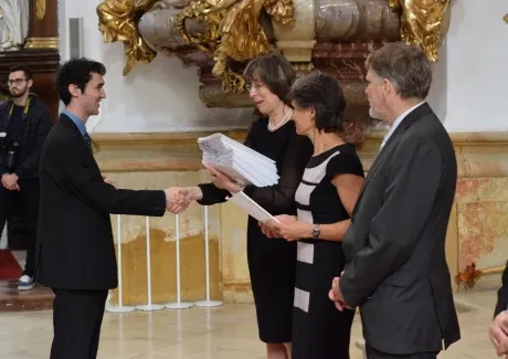 Slavnostní předávání maturitních vysvědčení 1