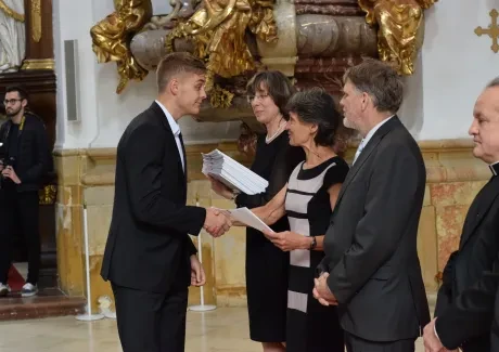 Slavnostní předávání maturitních vysvědčení 1