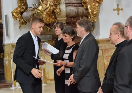 Slavnostní předávání maturitních vysvědčení 1