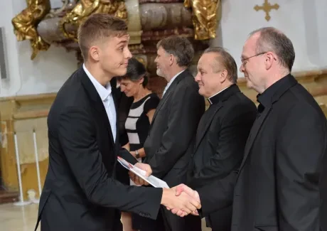 Slavnostní předávání maturitních vysvědčení 1