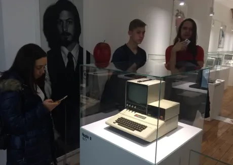 Exkurze - Apple Museum - Seminář IVT - 27. 11. 2017