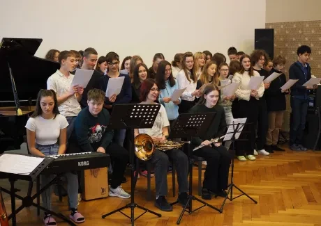 Předvánoční besídka a adventní trhy