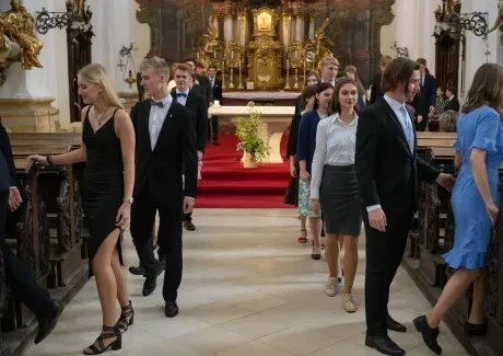 Předávání maturitních vysvědčení - 1. část