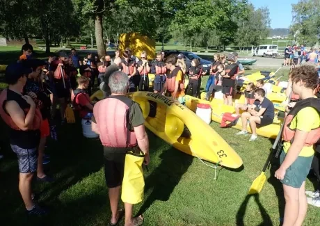 STK - vodáci na Vltavě i ve Vltavě