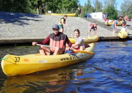 STK - vodáci na Vltavě i ve Vltavě