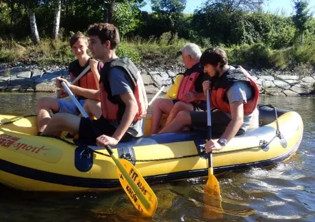 STK - vodáci na Vltavě i ve Vltavě