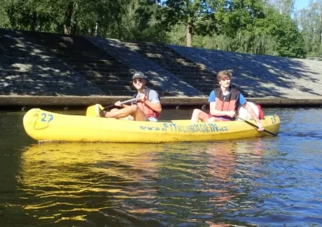 STK - vodáci na Vltavě i ve Vltavě