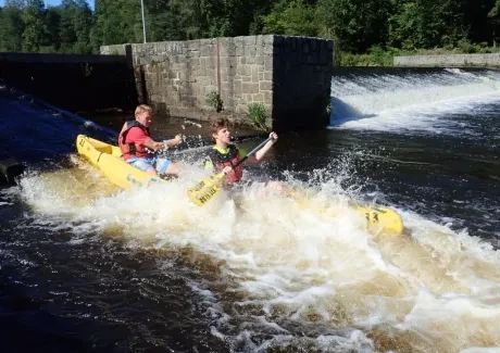 STK - vodáci na Vltavě i ve Vltavě
