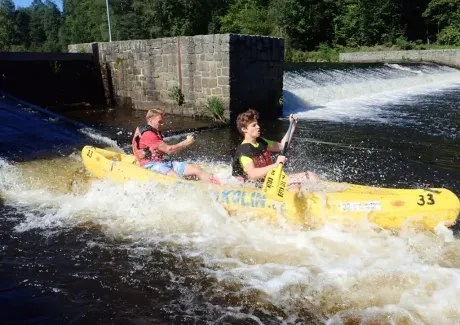 STK - vodáci na Vltavě i ve Vltavě