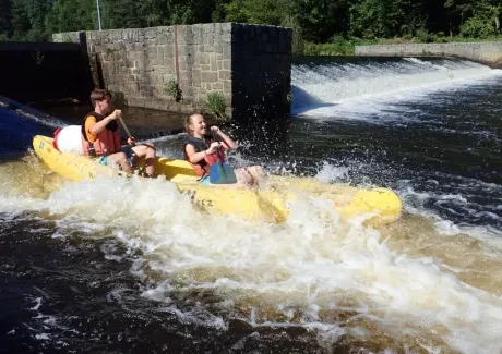 STK - vodáci na Vltavě i ve Vltavě