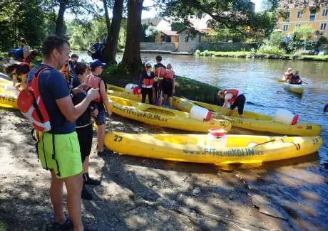 STK - vodáci na Vltavě i ve Vltavě