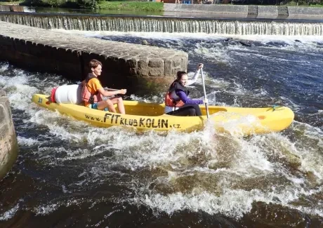 STK - vodáci na Vltavě i ve Vltavě