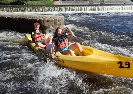 STK - vodáci na Vltavě i ve Vltavě