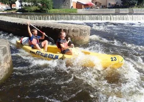 STK - vodáci na Vltavě i ve Vltavě