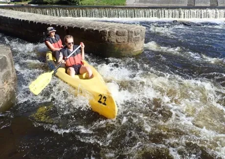 STK - vodáci na Vltavě i ve Vltavě
