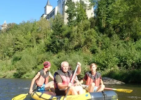 STK - vodáci na Vltavě i ve Vltavě