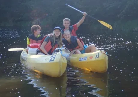 STK - vodáci na Vltavě i ve Vltavě