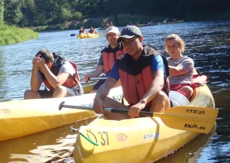 STK - vodáci na Vltavě i ve Vltavě