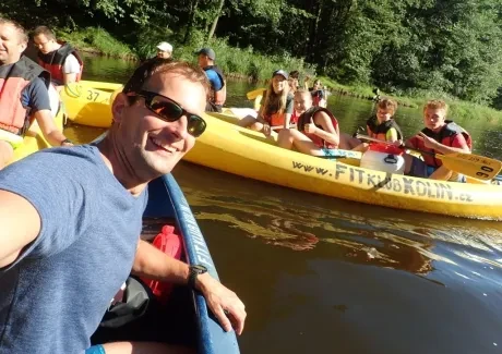 STK - vodáci na Vltavě i ve Vltavě