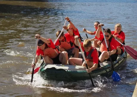 Raftový závod Mezi mosty