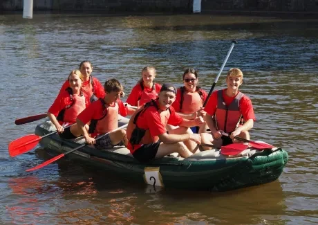 Raftový závod Mezi mosty