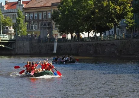 Raftový závod Mezi mosty