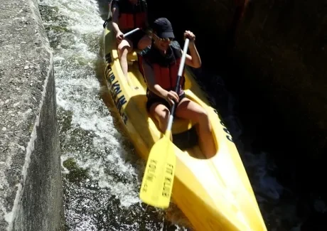 STK - vodáci na Vltavě i ve Vltavě