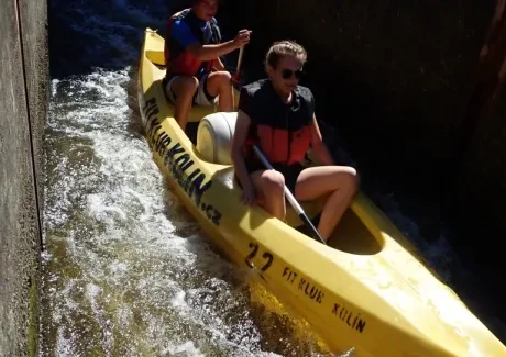 STK - vodáci na Vltavě i ve Vltavě