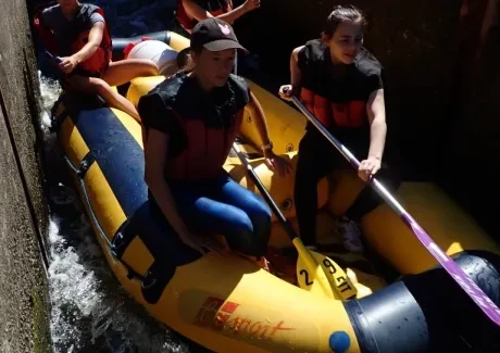 STK - vodáci na Vltavě i ve Vltavě