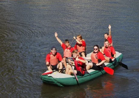 Raftový závod Mezi mosty