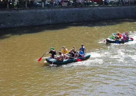 Raftový závod Mezi mosty