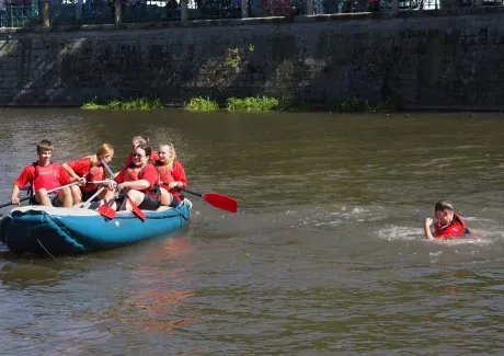 Raftový závod Mezi mosty