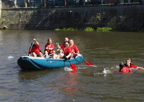 Raftový závod Mezi mosty