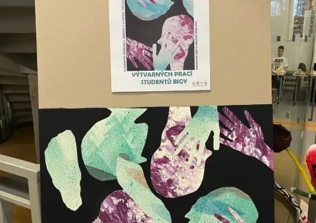 Vernisáž výstavy výtvarných prací studentů BIGY 6. 3. 2023