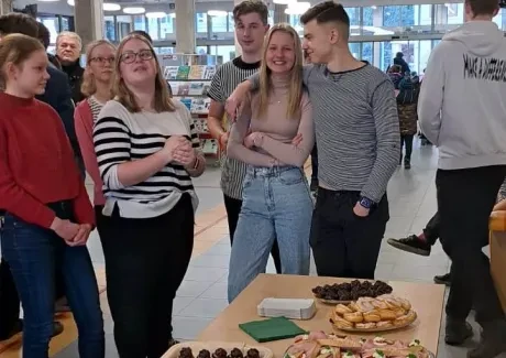 Vernisáž výstavy výtvarných prací studentů BIGY 6. 3. 2023