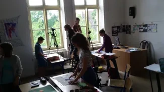 Projekt Bi a VV ve 2.A. Fotografie z výtvarné části.