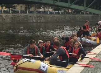 "Mezi mosty" - závod raftových hlídek