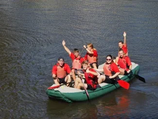 Raftový závod Mezi mosty